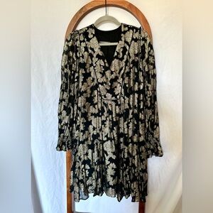 Size Medium Anthropologie Black & Gold Metallic Foil Ruffled Tunic Dress